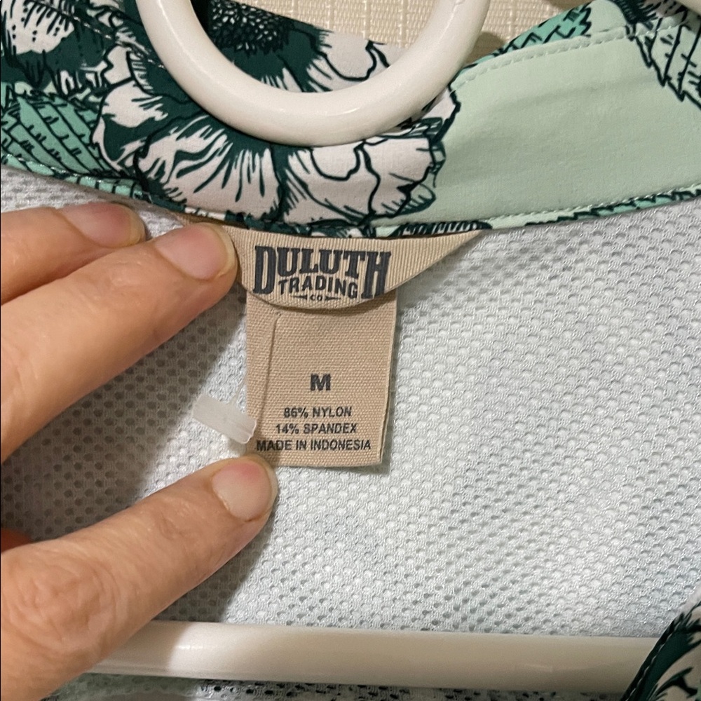 NWOT Duluth Trading Co Floral Blouse - Green and Black Size Medium - Picture 7 of 12